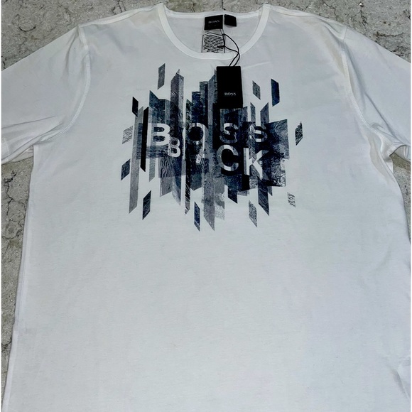 BRAND NEW HUGO BOSS T-SHIRT !! - Picture 1 of 2